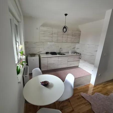 Apartman Crystal Brčko Exteriör bild